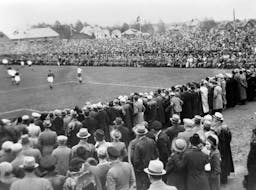 Cupfinale mellom Fredrikstad FK og Mjøndalen i 1938. Kampen ble spilt på Briskeby i Hamar. Foto: HamKam